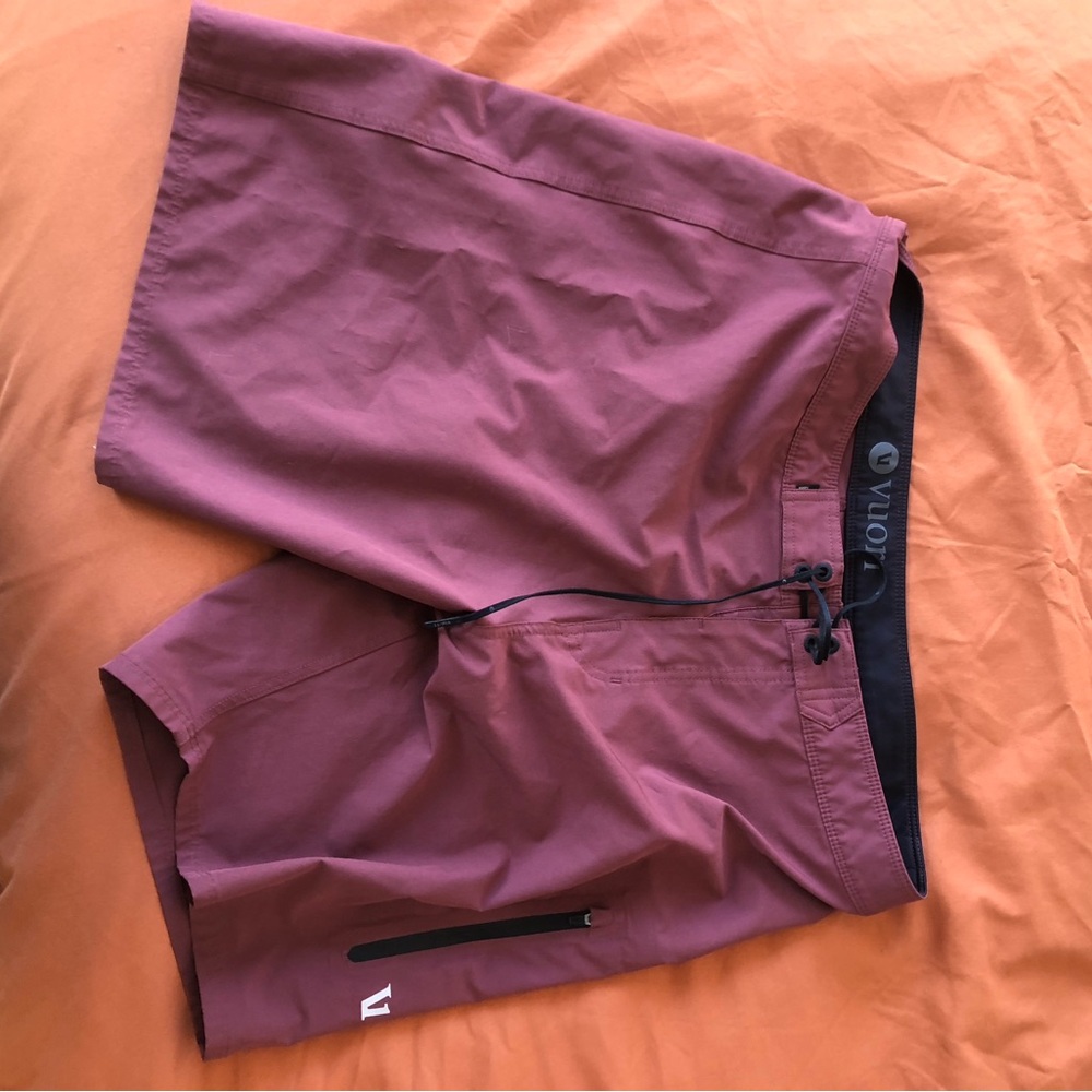 Vuori Rust and Orange Activewear